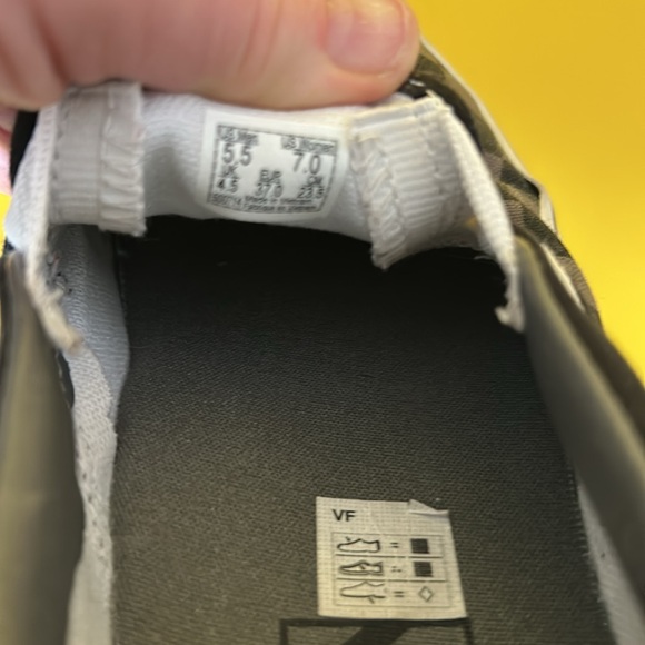 Checked Vans - Picture 5 of 5